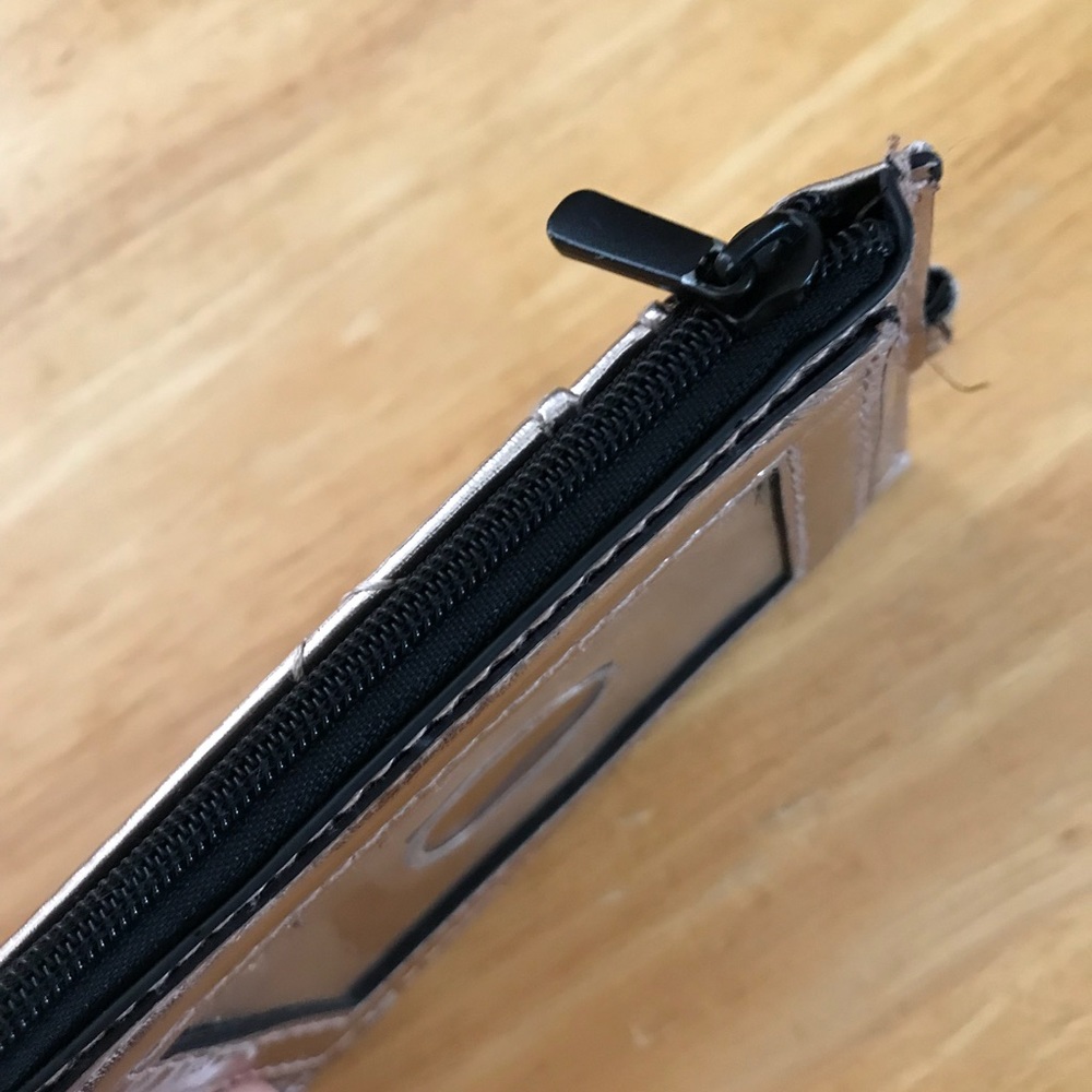 Mini Wallet - Picture 2 of 6